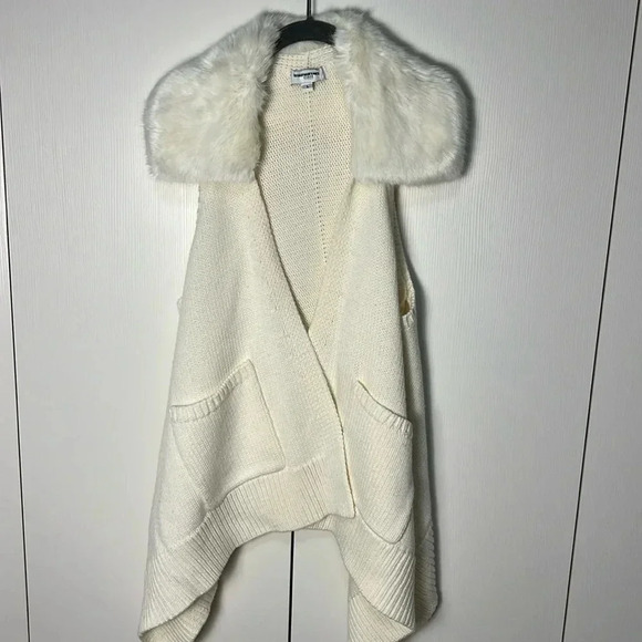 Kaufman Franco Off white faux fur vest - Picture 1 of 12